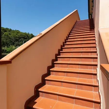 The Golden Hour Apartment Quercianella